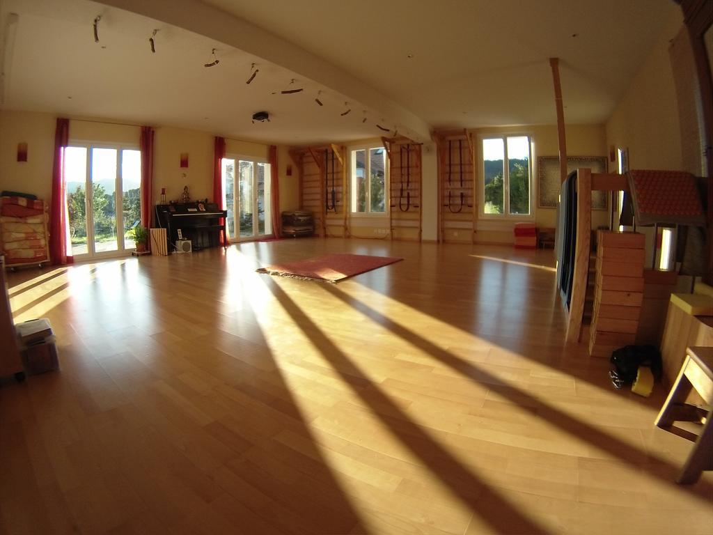 ホテル Centre Viayoga サン・セルグ エクステリア 写真